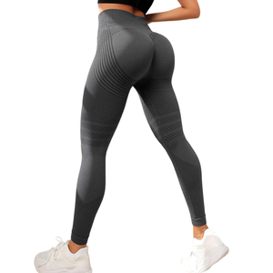 Leggings de compresión anticelulíticos para mujer, de cintura alta, sin costuras, efecto push-up, opacos, pantalones deportivos para yoga y fitness. - Product Image 5