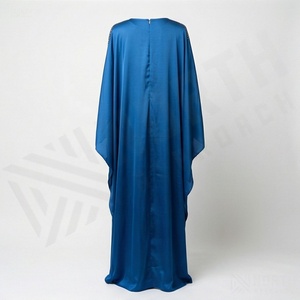 Vêtements musulmans traditionnels sur mesure, robe longue de style kaftan à manches chauve-souris pour femmes, abaya de Dubaï, nouvelle tenue islamique en satin - Product Image 2