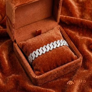 กำไลข้อมือเงินแท้ 925 ประดับมอสซาไนต์ เครื่องประดับแฟชั่น กำไลแบบ Cuban Link สำหรับผู้หญิง ผู้ชาย ของขวัญทันสมัย เครื่องประดับคุณภาพ นิวยอร์กซิตี้ - Product Image 3