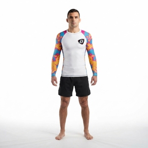 Rashguard MMA personnalisé sublimé à manches courtes, T-shirt de compression d'entraînement BJJ pour grappling, OEM - Product Image 1