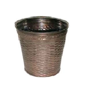 Arrosoir décoratif en métal gaufré en forme de papillon pour la maison, le restaurant et le jardin - Utilisation écologique en extérieur/intérieur - Product Image 3