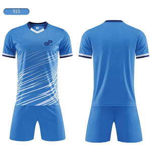 Ensemble de tenue de football respirante pour hommes, maillot et short à séchage rapide, idéal pour les jeux en plein air, les entraînements et les compétitions - Product Image 1
