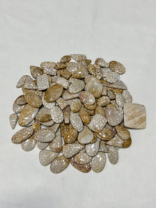 Pierre en vrac de pierre naturelle de corail de guérison en cristal fait à la main pour la fabrication de bijoux - Product Image 4