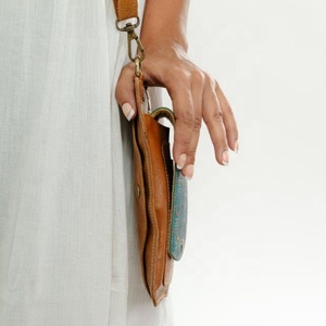 Nuevo bolso de barra cruzada móvil turquesa de cuero con pelo occidental hecho a mano, bolso de teléfono occidental de cuero genuino personalizado para mujer - Product Image 2