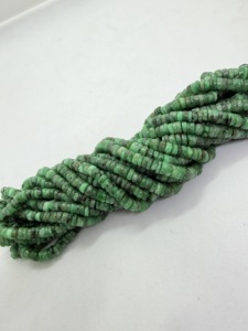 ลูกปัดพลอย AA Emerald Heishi รูปทรงยางรถยนต์ ขนาด 5-6 มม. ความยาว 16 นิ้ว ผู้ผลิต ผู้จัดจำหน่าย ขายส่ง ลูกปัด Heishi สำหรับทำเครื่องประดับ - Product Image 2