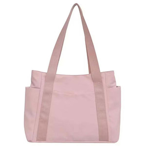 Sac de sport de voyage grande capacité de qualité supérieure avec doublure en nylon et compartiments organisés pour l'entraînement en salle et les courts trajets - Product Image 1