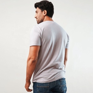 T-shirt Henley pour homme, coupe ajustée, manches courtes, couleur unie, 100% coton, style décontracté, col rond, tissu tricoté, longueur normale - Product Image 2