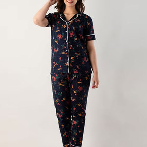 Conjunto de Ropa de Dormir para Mujer, Camiseta de Manga Larga y Pantalones, Atuendo Ligero y Suave para la Noche - Product Image 1