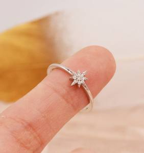 แหวนเงินแท้รูปดาว แหวนดาวเล็กๆ แหวนซ้อนกันได้ แหวนดาวประดับเพชร CZ - Product Image 3