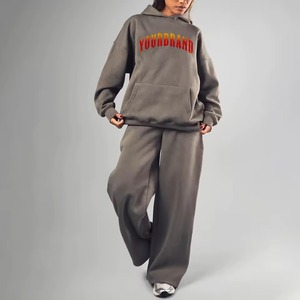 Conjunto Deportivo de Diseñador con Estampado para Otoño/Invierno, Traje de Dos Piezas con Cierre y Pantalones, Marca de Lujo - Product Image 4