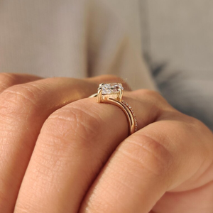 Anillo de Diamantes con Corte Marquesa de Calidad Premium con Banda, Joyería Elegante, Regalo para Bodas y Fiestas, Disponible a un Precio Accesible - Product Image 2