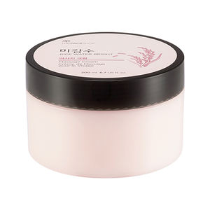 Crema da Massaggio Inodore Luminosa in Offerta Confezionata in Bottiglie - Product Image 1