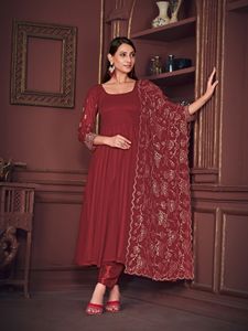 Elegante y Hermoso Traje Anarkali Rosa Oscuro para Mujer, Manga 3/4, Georgette Crepé, Semi-Cosido, para Fiesta de Diwali - Product Image 4