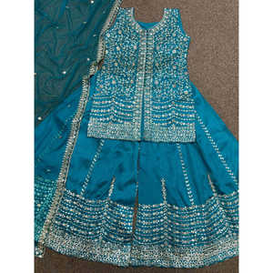 Ensemble de soirée en mousseline de soie avec haut et pantalon palazzo, et dupatta - Product Image 2