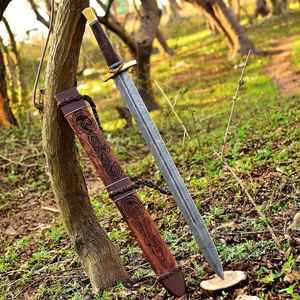 Épée viking professionnelle de haute qualité en acier Damas forgé à la main avec fourreau en bois sculpté, style guerrier nordique médiéval - Product Image 3