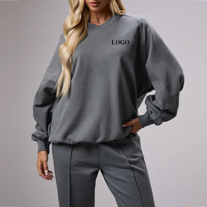 Ensemble survêtement femme gris deux pièces : sweat-shirt oversize à col en V et pantalon droit, tenue décontractée assortie - Product Image 1