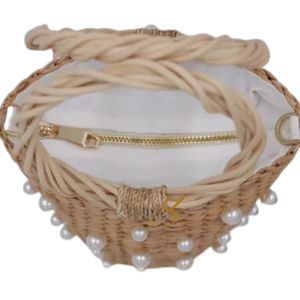 Sac seau en paille perlée : Sac de mariée tissé à la main en jacinthe d'eau - Product Image 3