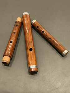 Flauta Irlandesa Profesional de Palisandro Natural, 16 Orificios, Ajustable, con Caja Rígida de Latón Metálico, Juego de 3 Piezas - Product Image 5