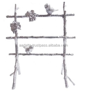 Soporte de joyería de Metal grabado con logotipo de marca de diseñador único para mujer, figurita de fundición de aluminio con diseño de árbol, artesanías de Metal de lujo - Product Image 1