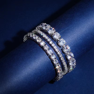 Collier tennis de luxe pour femme en argent 925 plaqué rhodium avec moissanite taille brillant rond sertie en canal sur chaîne serpent, pour le quotidien - Product Image 5