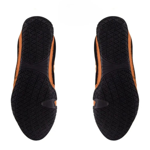 Chaussures de boxe montantes noires et jaunes à lacets en cuir respirant pour adultes – Équipement d'entraînement d'arts martiaux - Product Image 3