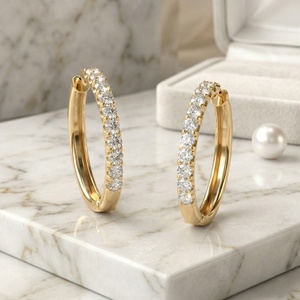 Pendientes de Aro Eternity con Diamantes Cultivados en Laboratorio, Corte Brillante Redondo, Color E-F, 2.95CTW, Oro de 10K, Certificados, con Engaste de Puntas Compartidas - Product Image 1