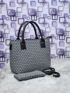 Nuevo Bolso de Mano Jacquard con Hermoso Diseño para Exteriores – Juego de 2 Piezas con Bolsa y Correa a Juego - Product Image 3