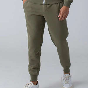 Conjunto Deportivo de Alta Calidad en Felpa de Poliéster/Algodón con Lavado Ácido, Sudadera con Capucha y Pantalones Jogger para Hombre, Color Verde Oliva Liso - Product Image 6