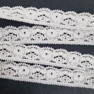 Tissu en dentelle florale 1,5 cm, bord festonné étroit, extensible, léger, couleur personnalisable, pour lingerie, vêtements pour bébés, couture - Product Image 3