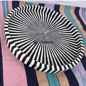 Plateau de service élégant en os incrusté, fait main, décoration de table, accent décoratif Tradebyd - Product Image 6