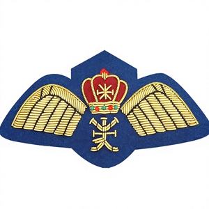 Parche de Lujo Personalizado con Hilo de Oro Bordado a Mano, Insignia de Oro Ecológica Resistente al Agua para Coser, Suministro al por Mayor - Product Image 1