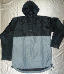 Chaqueta Cortavientos Impermeable Negra con Cierre de 1/4 Personalizada para Hombre - Product Image 3