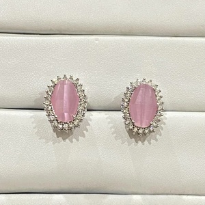 ต่างหูห่วงมุกธรรมชาติทรงกลมประดับพลอยสีชมพู ชุบทองคำขาว 14K ดีไซน์เรียบหรูสไตล์วินเทจ ของขวัญสำหรับเธอ - Product Image 2