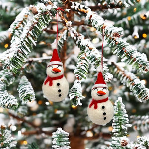 Venta al por mayor lindo fieltro de lana muñeco de nieve adornos navideños adorno colgante-directo de fábrica - Product Image 4
