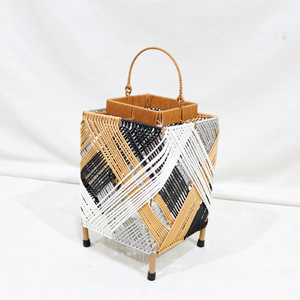 Nouvelle lanterne carrée en plastique tressé, décoration d'intérieur, lumière de jardin portable, porte-bougie - Product Image 4