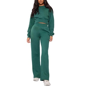 Trend Women Winter Sweatsuit Set Tracksuit Sweatsuits OEM Women Custom logo Sweatpants and Cropped Hoodie Set 2026 - Product Image 3