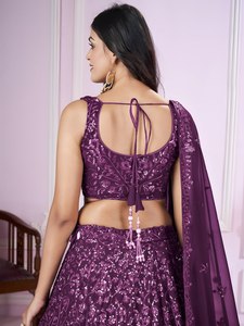 Lehenga Choli Tradicional Morado de Georgette con Lentejuelas Bordadas, Corte en A, Largo hasta el Suelo, Traje de Boda Reversible de Secado Rápido para Mujer - Product Image 2