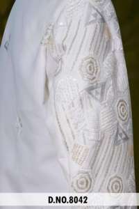 Sherwani Indo-Occidental Plateado con Diseño de Prisma para Hombre, en Seda Vergo Color Marfil, con Cuentas, Lentejuelas y Diseño Geométrico, Traje Étnico Moderno para Novio - Product Image 2