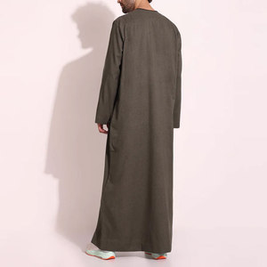 Jubbah Musulmana para Hombre de Alta Calidad, Cómoda y Transpirable, Thobe de Nuevo Diseño Más Vendido en Diferentes Colores y Tallas XXL para Adultos - Product Image 2