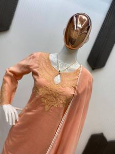 NUEVO LANZAMIENTO EXCLUSIVO: Conjunto de Salwar Kameez de 3 Piezas con Dupatta, Bordado en Cuatro Lados, Detalle Frontal y Trasero, para Fiestas, Todas las Estaciones, Formal, Romántico - Product Image 2