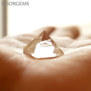 Pirámide de Cristal Natural Tallada a Mano, Bolas de Cuarzo para Decoración del Hogar, Piedra Preciosa con Patrón de Bola de Chakra - Product Image 2