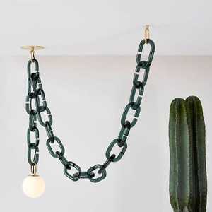 Sculpture murale en résine gris fumé dégradé, chaîne de maillons en acrylique entrelacés, pour la décoration intérieure des halls d'hôtels - Product Image 5