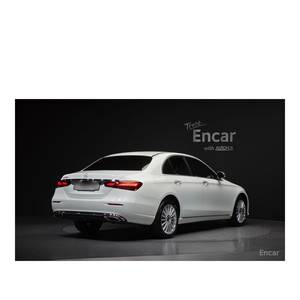 Mercedes-Benz Clase E E250 Exclusive 2023, 12,584 km, Caja de Cambios Automática, Cámara Trasera, Asientos de Cuero, Volante a la Izquierda - Product Image 2