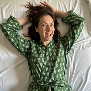 ชุดเดรสกิโมโนสำหรับผู้หญิงขนาดใหญ่พิเศษสำหรับสวมใส่ในชีวิตประจำวันชุดเดรสพิมพ์ลายบล็อกสันติภาพสีเขียวอเนกประสงค์ - Product Image 1