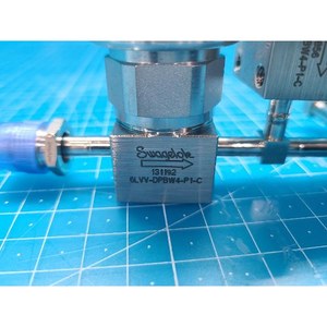 วาล์วไดอะแฟรมแบบเบลโลว์ Swagelok รุ่น 6LVV-DPBW4-P-L-C มือสอง สภาพเดิม อะไหล่อุปกรณ์เซมิคอนดักเตอร์ยี่ห้อ Legacy - Product Image 2