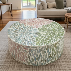 Table basse ronde de luxe en nacre sculptée à la main avec incrustations de nacre pour salon - Product Image 1