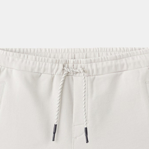 Conception de logo personnalisé, prix de gros pour les acheteurs, shorts pour garçons avec matériaux de haute qualité et coupe tendance, service OEM pour les acheteurs. - Product Image 2