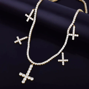 Collier chaîne à maillons Hip Hop en argent 925 avec croix inversée en moissanite VVS et finition plaquée or rose - Product Image 5