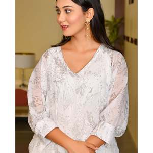 ชุดเซ็ตผ้าชีฟองสไตล์ลำลองสำหรับผู้หญิง ยี่ห้อจูไนเพอร์ ไซส์ XS สีขาว ลายดอกไม้ ระบายอากาศได้ดี พร้อมชุดคอร์ดูรอย - Product Image 2