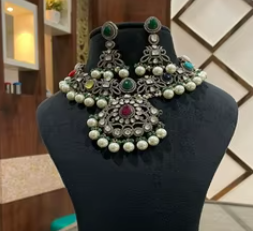 Hermoso Juego de Collar y Aretes Kundan Chapados en Oro de Primera Calidad para Mujer, Joyería de Diseño para Bodas y Fiestas - Product Image 2